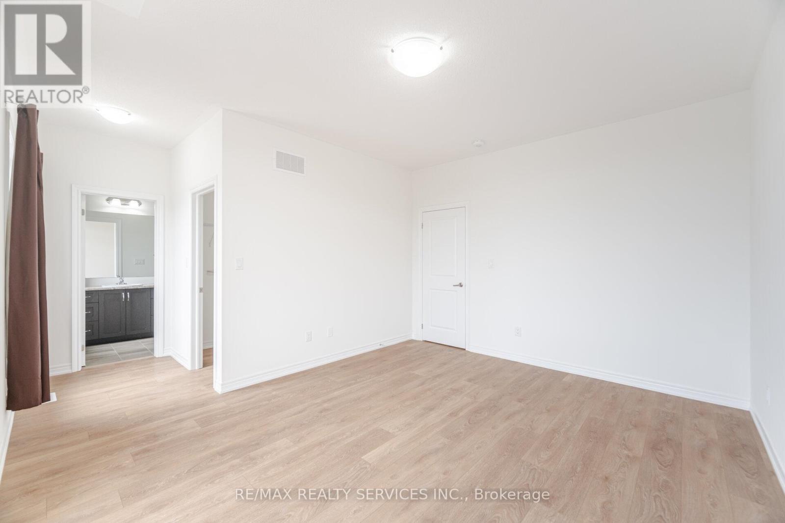 247 Clockwork Drive, Brampton, Ontario  L7A 5C7 - Photo 23 - W12426292