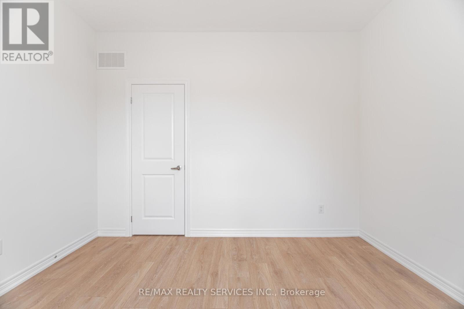 247 Clockwork Drive, Brampton, Ontario  L7A 5C7 - Photo 30 - W12426292