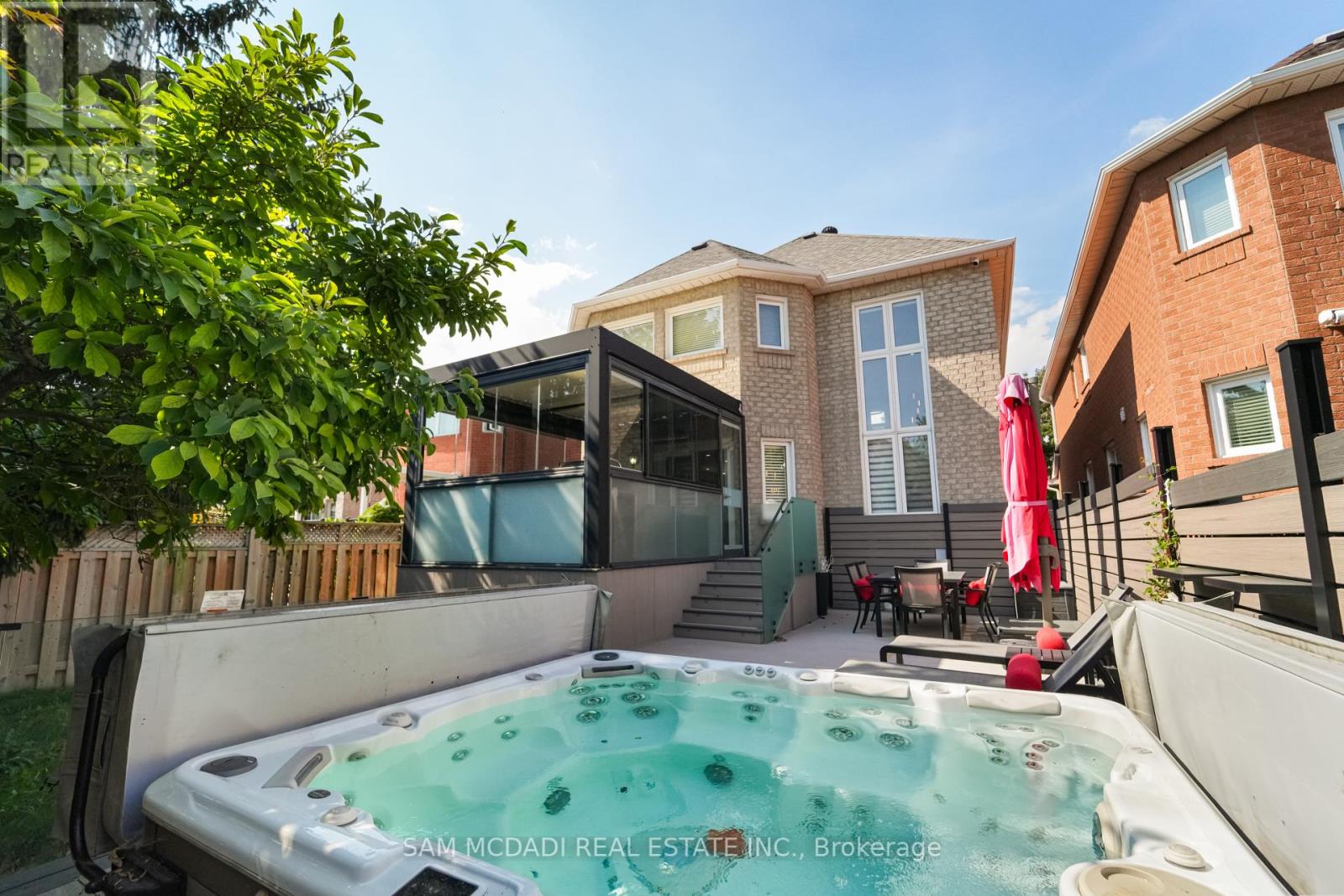 385 Turnberry Crescent, Mississauga, Ontario  L4Z 3W3 - Photo 3 - W12426360