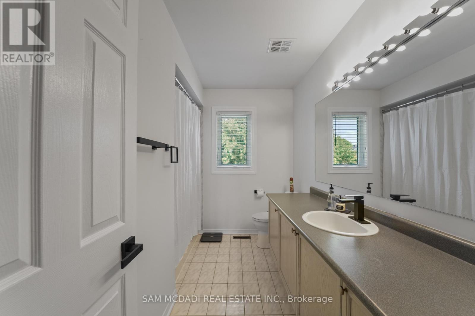 385 Turnberry Crescent, Mississauga, Ontario  L4Z 3W3 - Photo 35 - W12426360