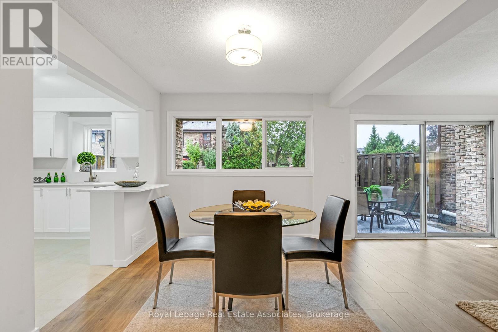 57 - 2605 Woodchester Drive, Mississauga, Ontario  L5K 2E3 - Photo 6 - W12426395