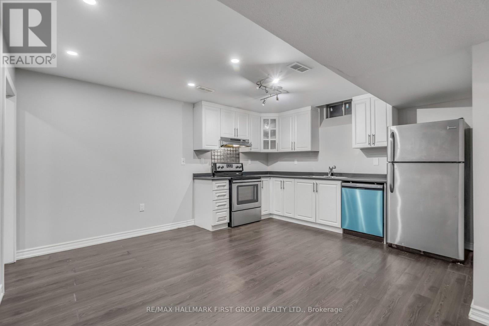 7 Blairmore Terrace, Brampton, Ontario  L6P 3E7 - Photo 13 - W12426404