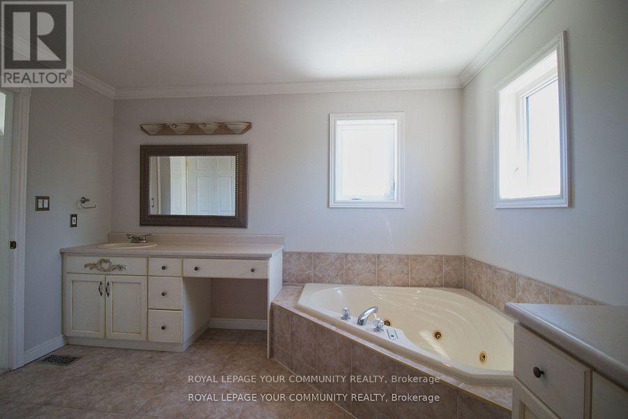 199 Garden Path, Chatham-Kent, Ontario  N7L 5M2 - Photo 31 - X12426230