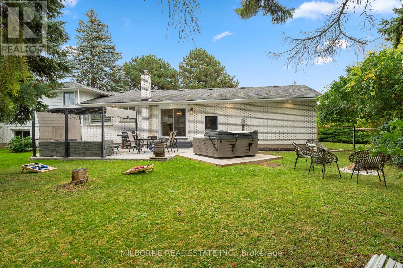 1846 Niagara Stone Road, Niagara-On-The-Lake, Ontario  L0S 1J0 - Photo 2 - X12426311