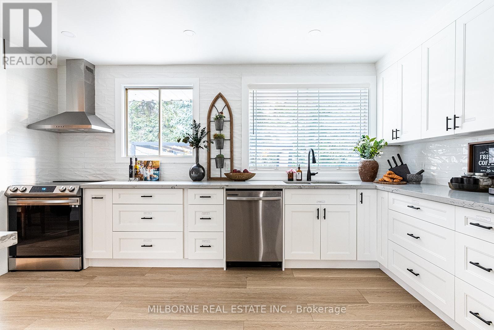 1846 Niagara Stone Road, Niagara-On-The-Lake, Ontario  L0S 1J0 - Photo 7 - X12426311