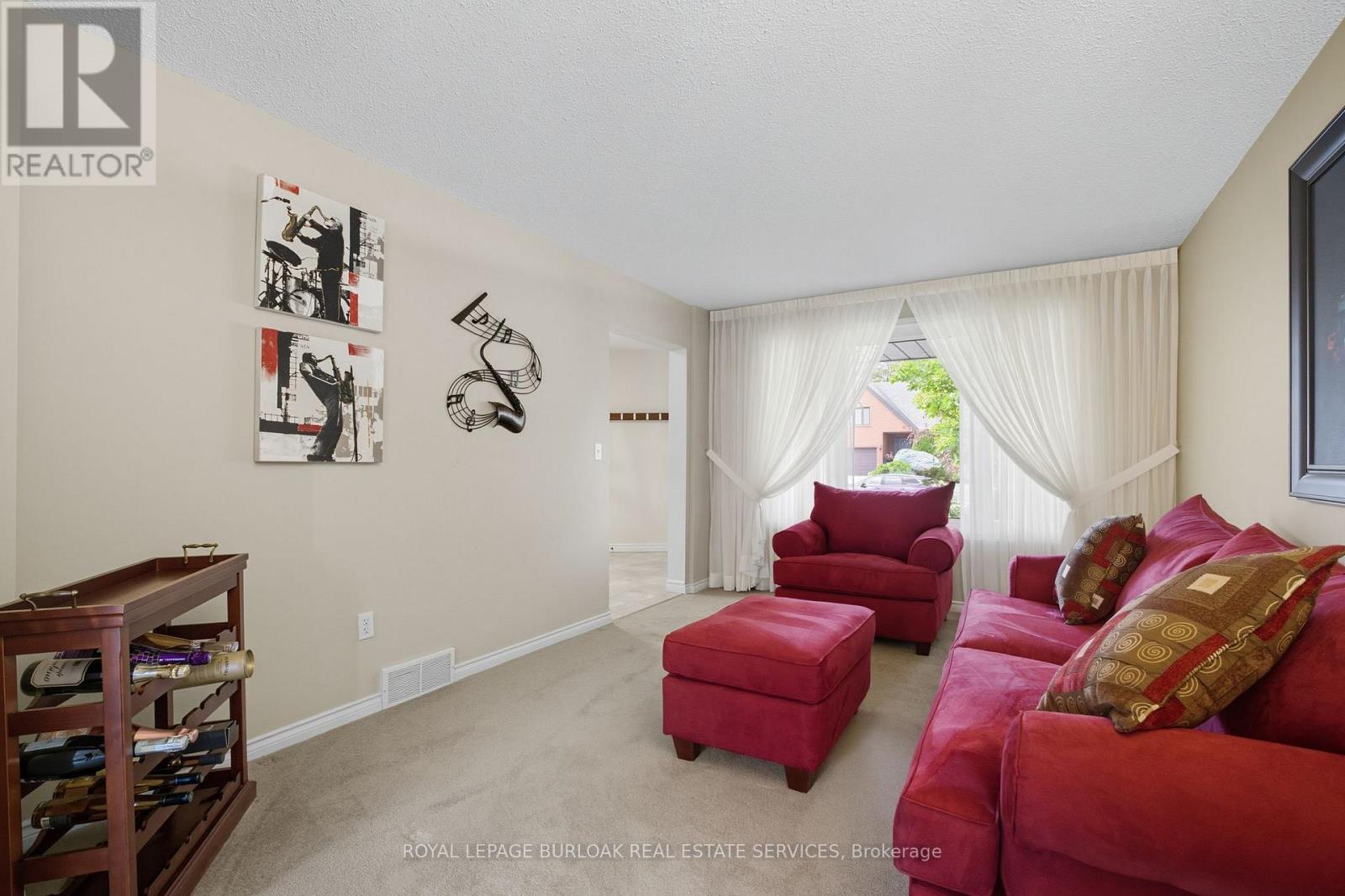 106 Maple Drive, Hamilton, Ontario  L8G 4S4 - Photo 12 - X12426340