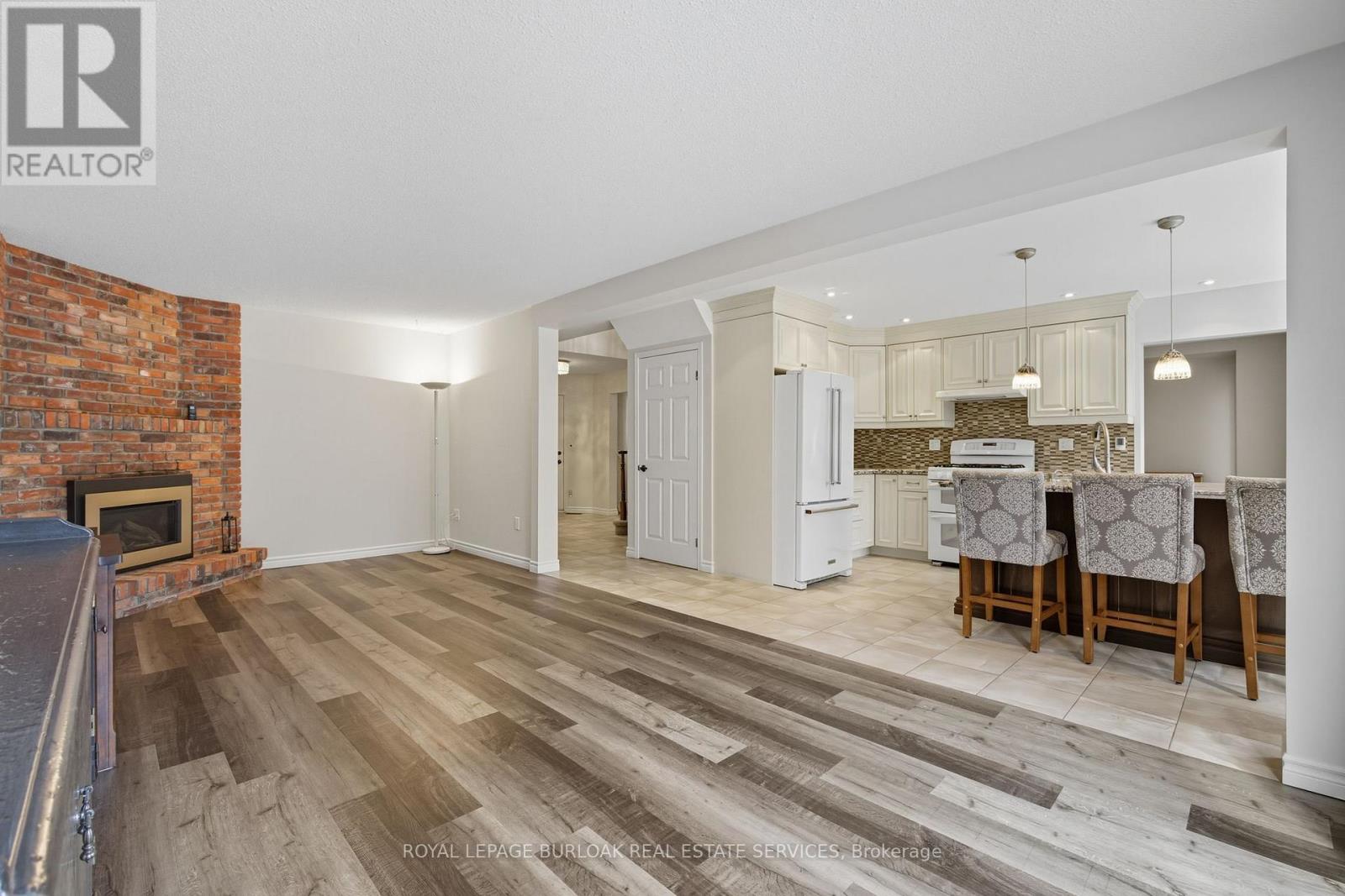 106 Maple Drive, Hamilton, Ontario  L8G 4S4 - Photo 15 - X12426340