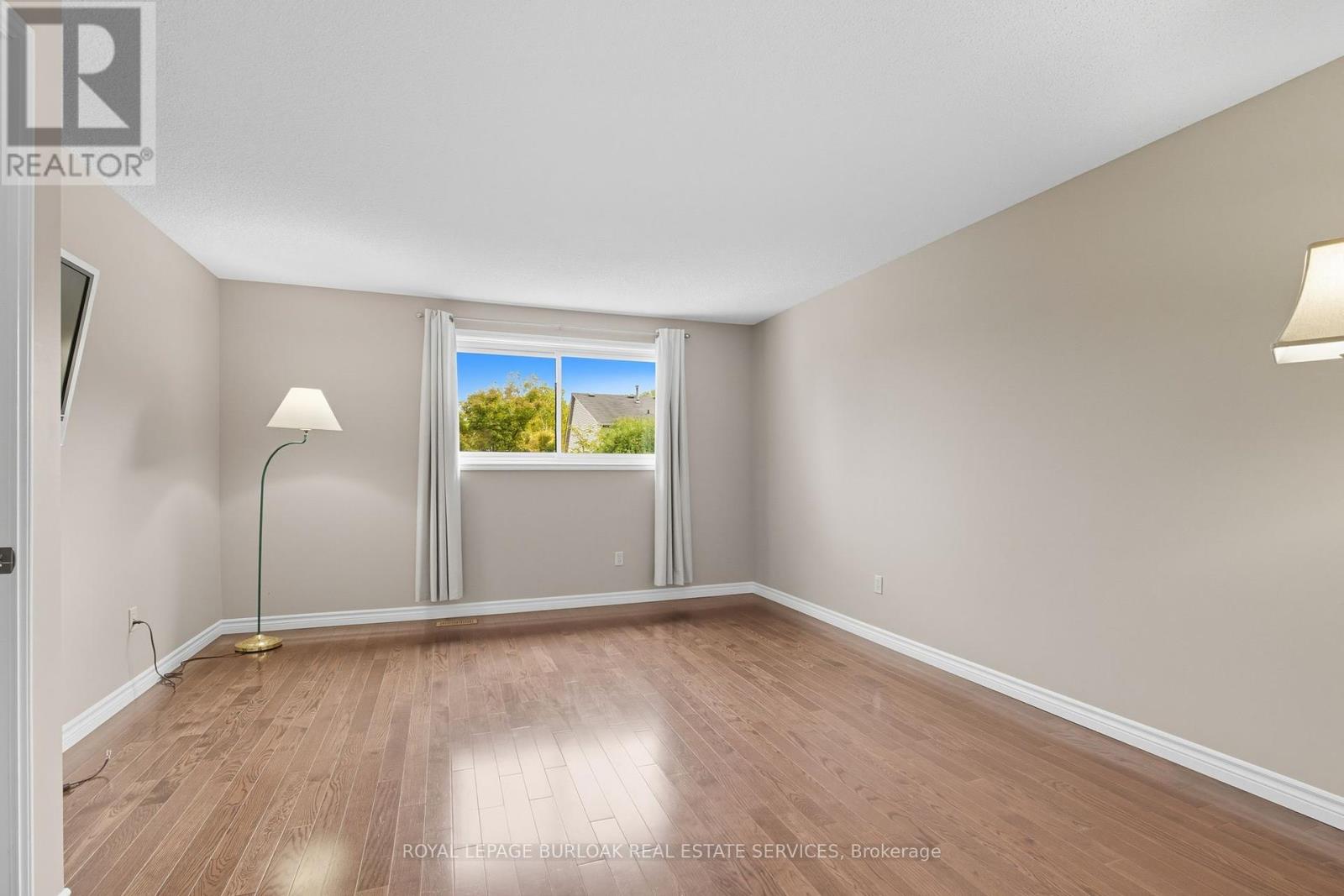 106 Maple Drive, Hamilton, Ontario  L8G 4S4 - Photo 18 - X12426340