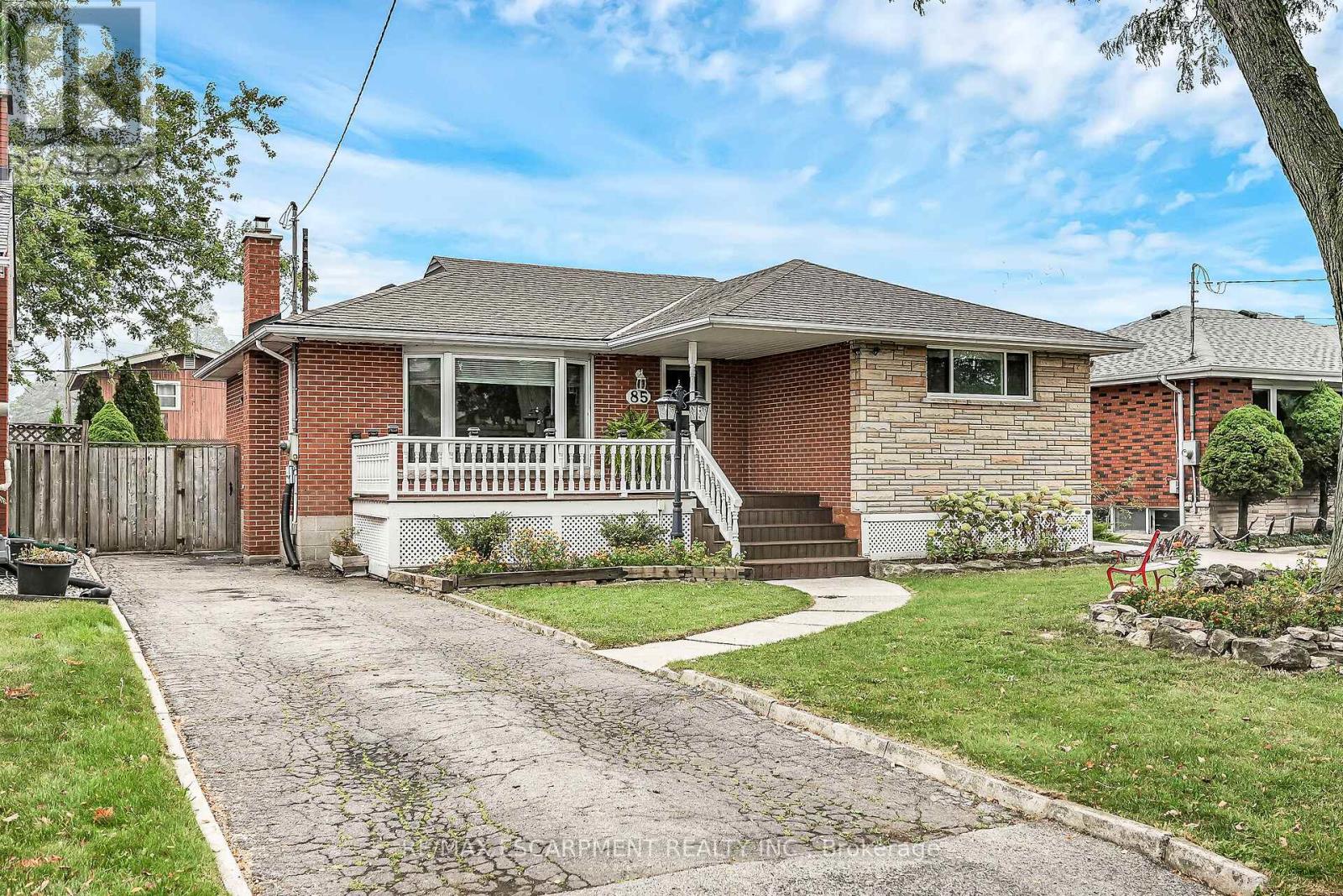 85 East 45th Street, Hamilton, Ontario  L8T 3J9 - Photo 3 - X12426353