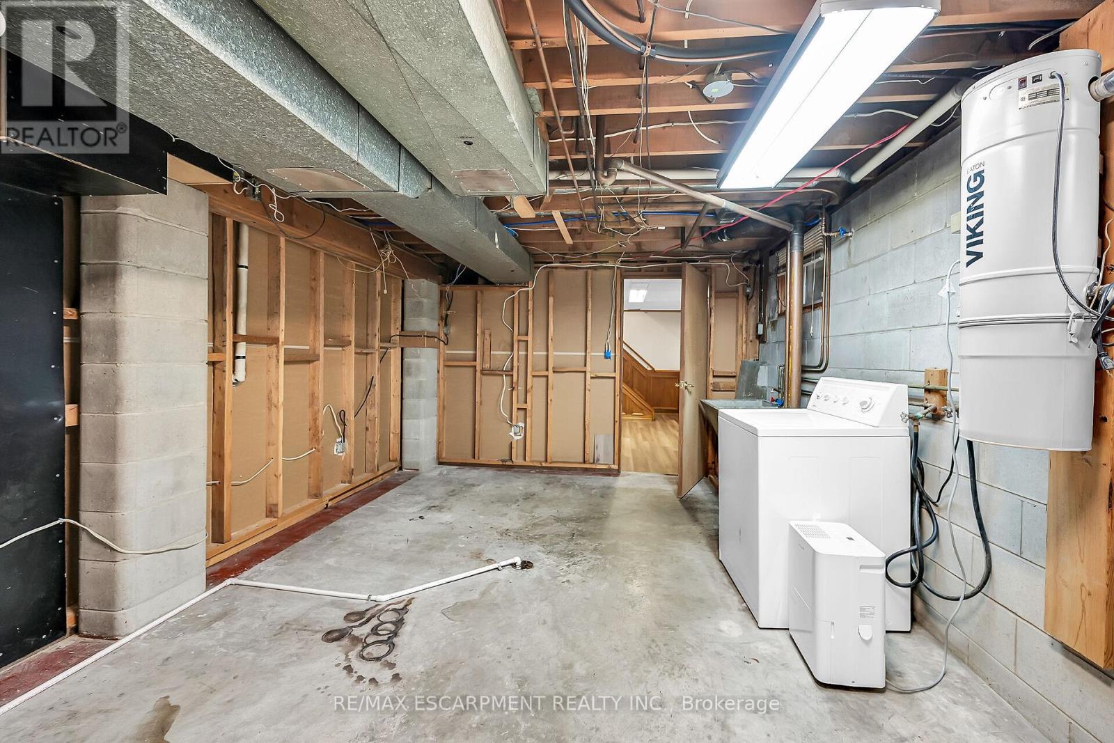 85 East 45th Street, Hamilton, Ontario  L8T 3J9 - Photo 34 - X12426353