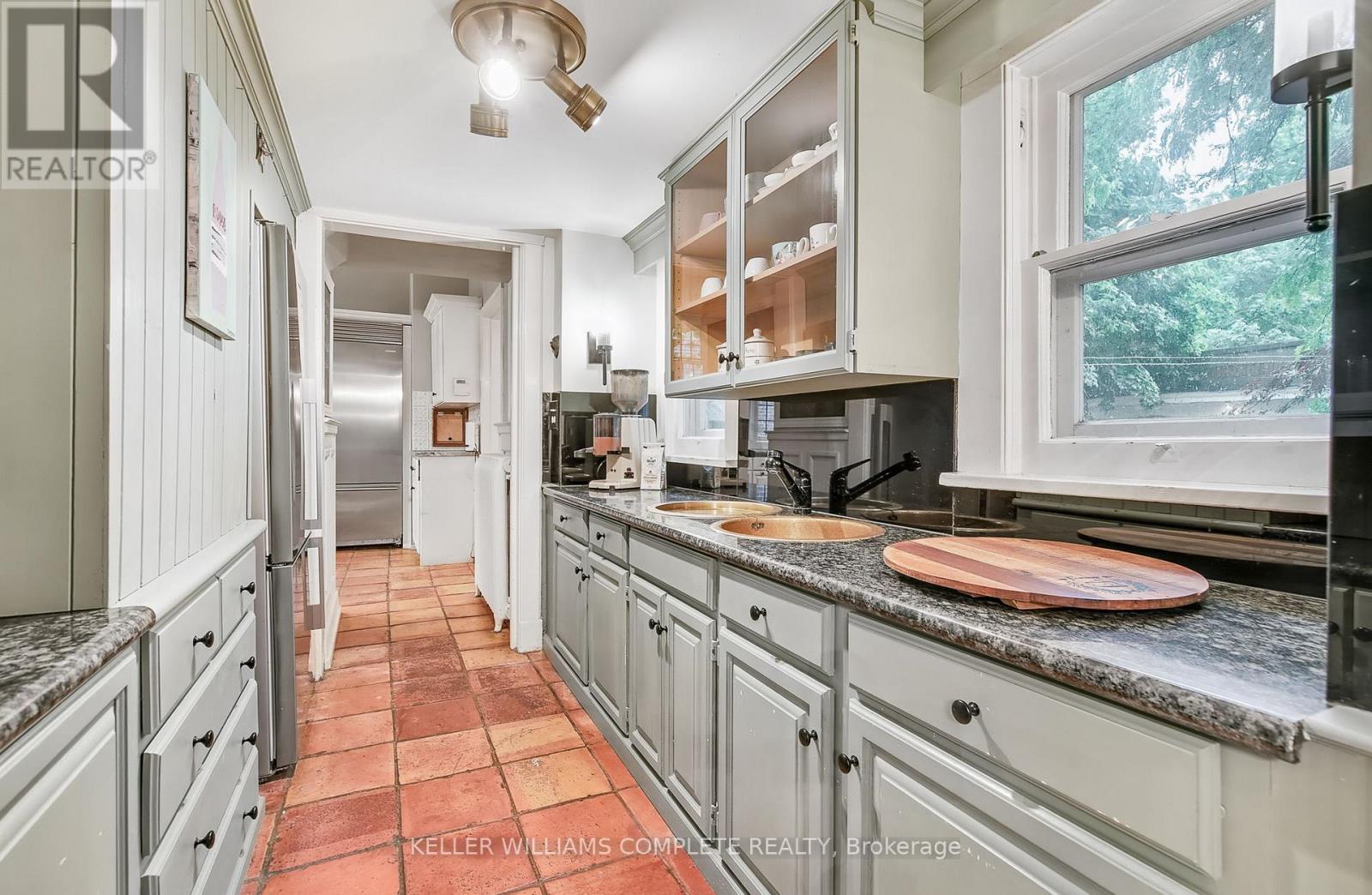 122 Dufferin Avenue, Brant, Ontario  N3T 4R1 - Photo 21 - X12426364