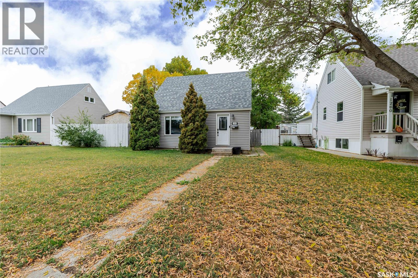 1252 4th AVENUE NE, Moose Jaw, Saskatchewan