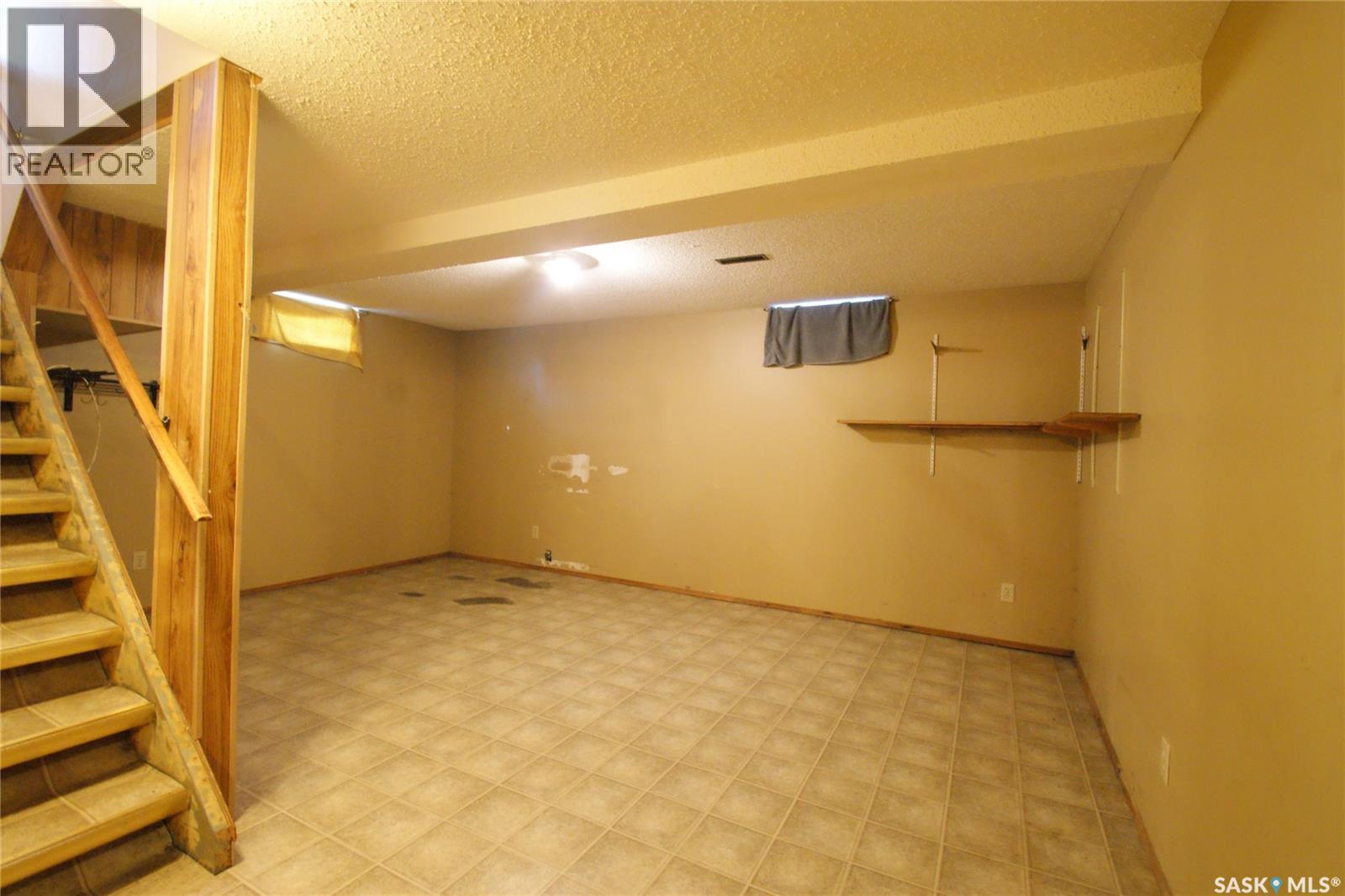 402 Mckercher Drive, Saskatoon, Saskatchewan  S7H 3W5 - Photo 14 - SK019311
