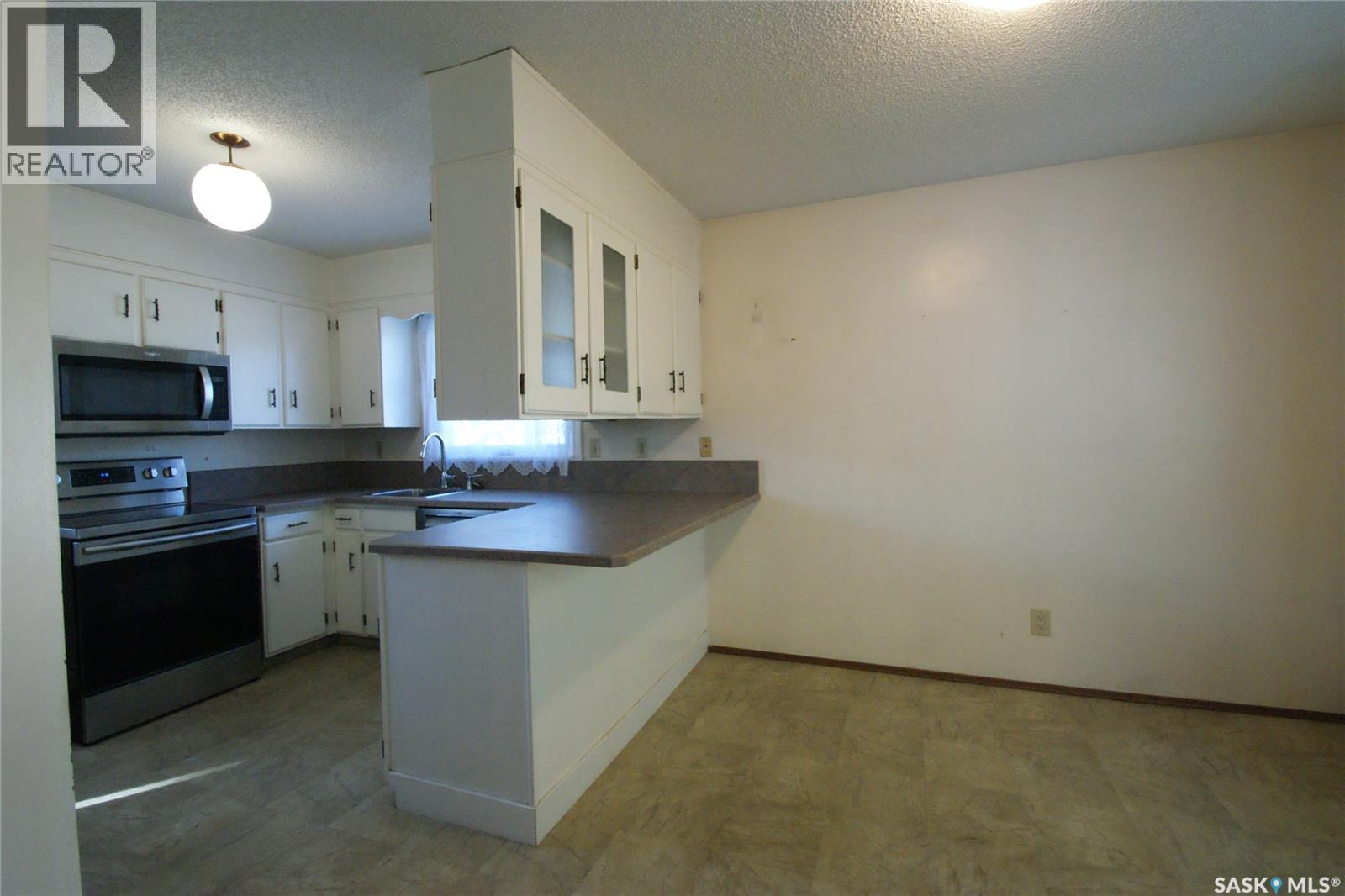 402 Mckercher Drive, Saskatoon, Saskatchewan  S7H 3W5 - Photo 4 - SK019311