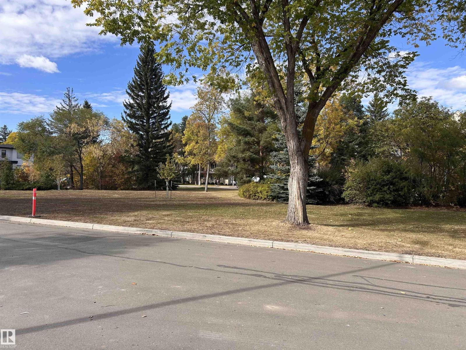 11613 79 Av Nw, Edmonton, Alberta  T5X 6C5 - Photo 2 - E4459424