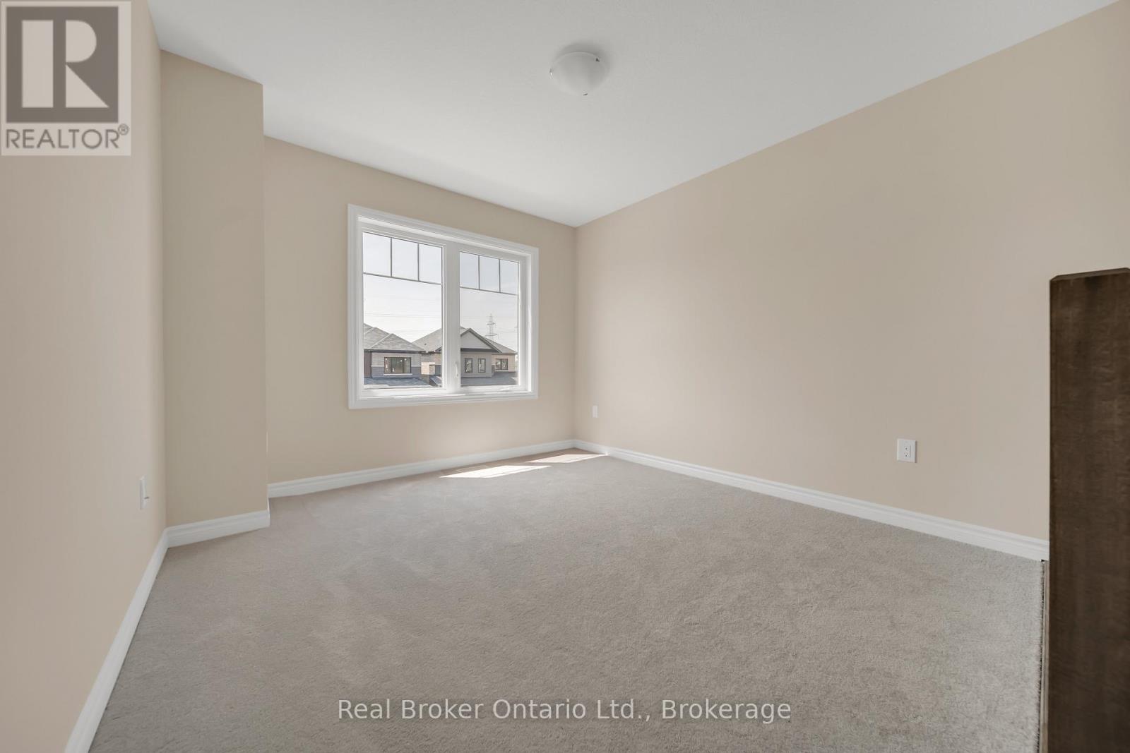 216 Vanilla Trail, Thorold, Ontario  L2E 6S4 - Photo 23 - X12423521