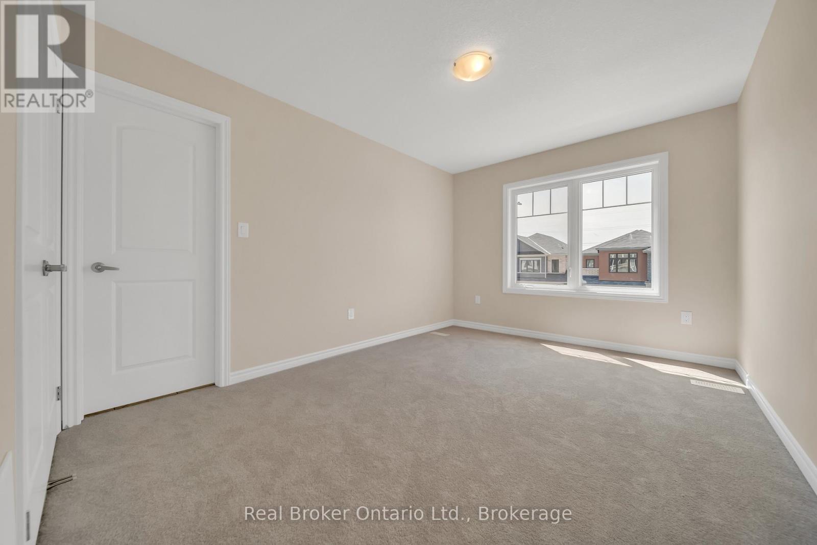 216 Vanilla Trail, Thorold, Ontario  L2E 6S4 - Photo 37 - X12423521