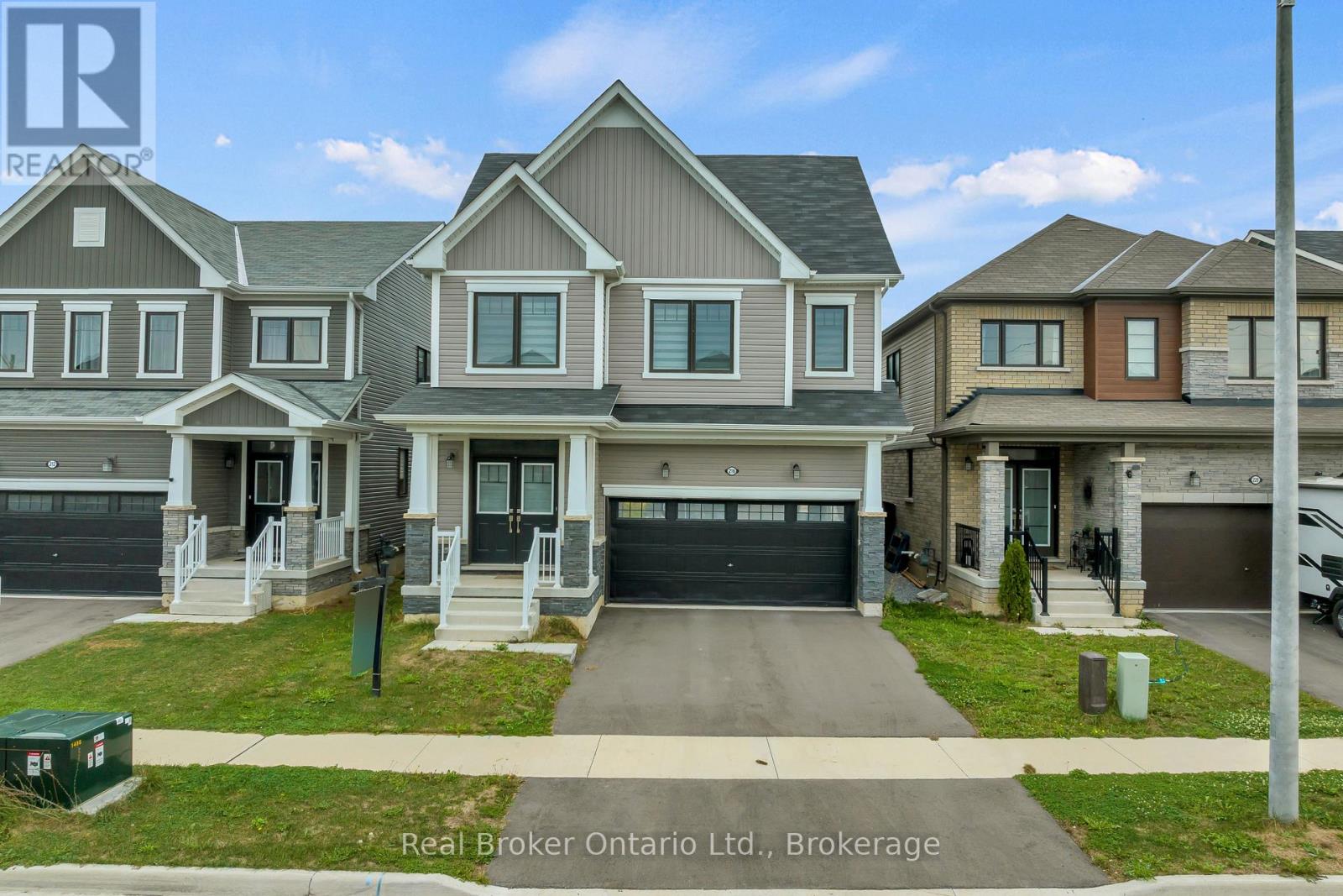216 Vanilla Trail, Thorold, Ontario  L2E 6S4 - Photo 43 - X12423521