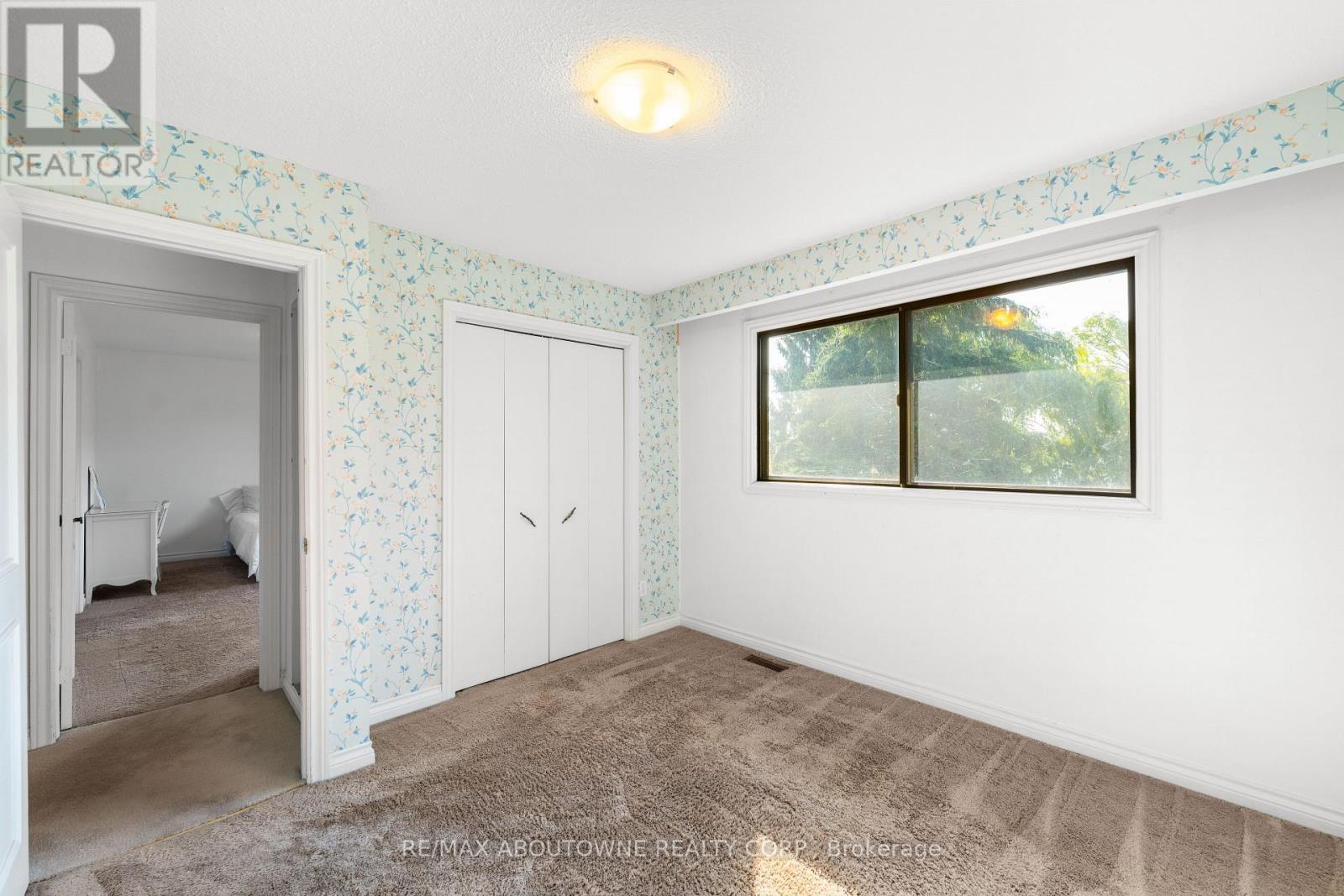 20 Arkendo Drive, Oakville, Ontario  L6J 5T9 - Photo 24 - W12416294