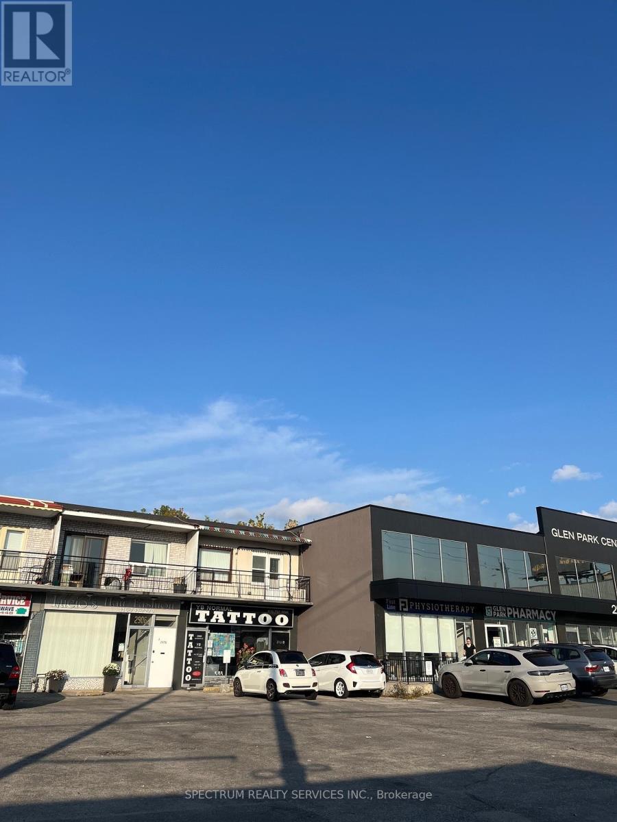 2906 Dufferin Street, Toronto, Ontario  M6B 3S8 - Photo 7 - W12412167
