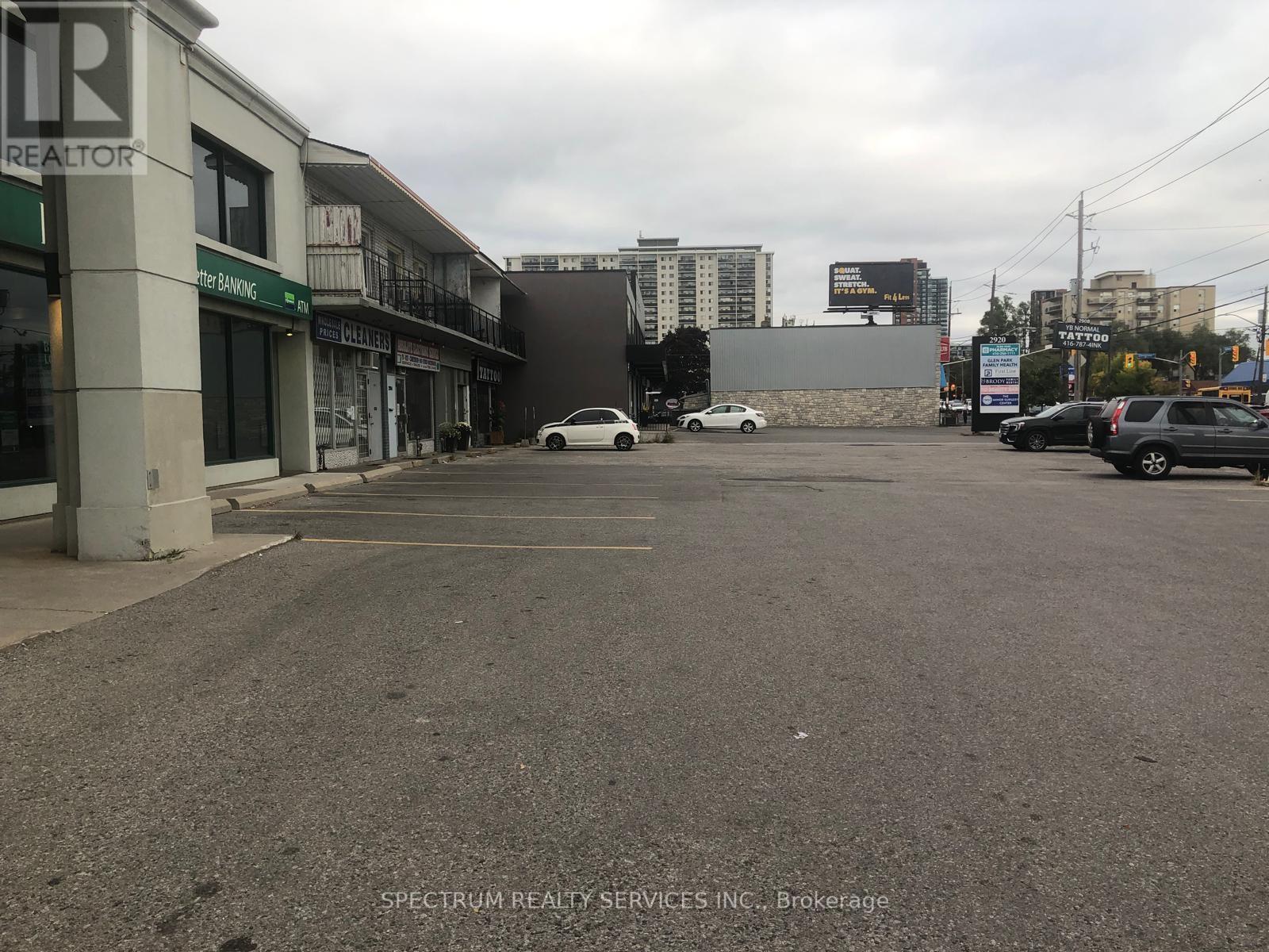 2906 Dufferin Street, Toronto, Ontario  M6B 3S8 - Photo 5 - W12412167