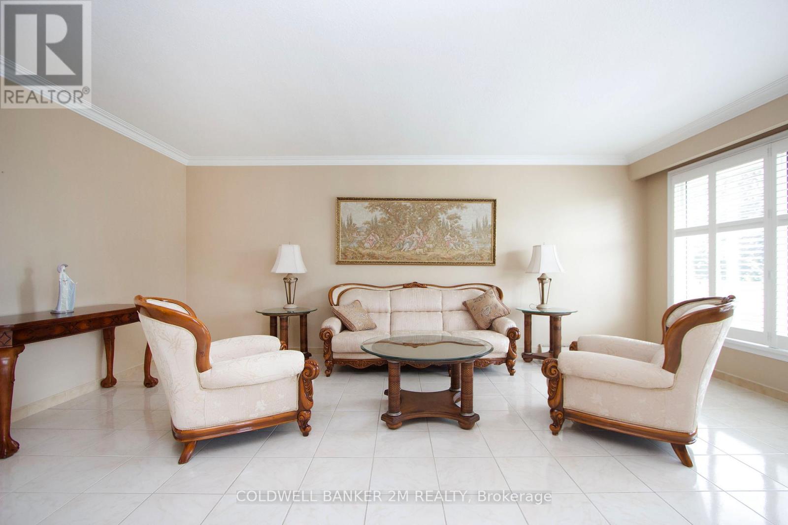 624 Gibbons Street, Oshawa, Ontario  L1J 4Z8 - Photo 5 - E12426613