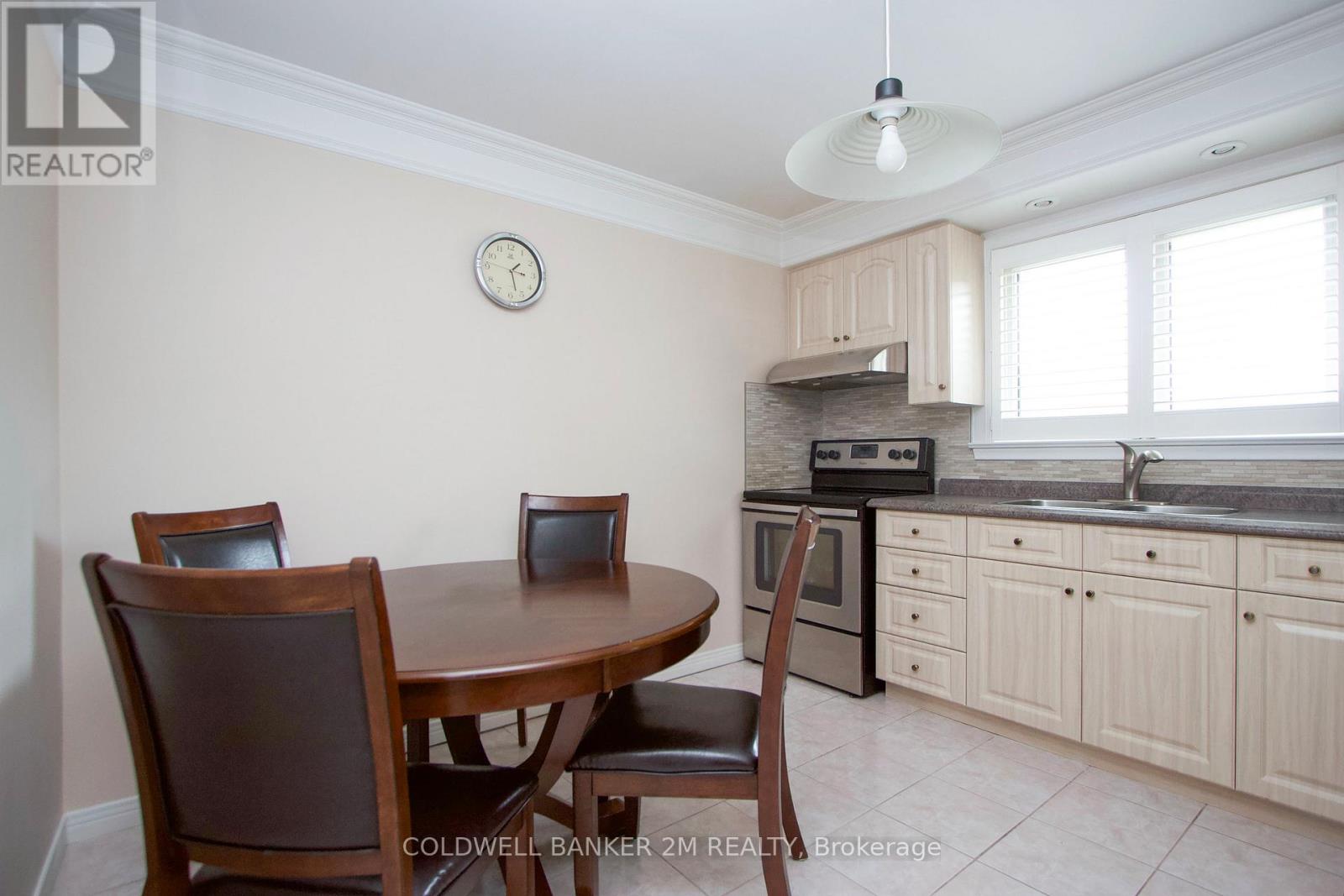 624 Gibbons Street, Oshawa, Ontario  L1J 4Z8 - Photo 9 - E12426613