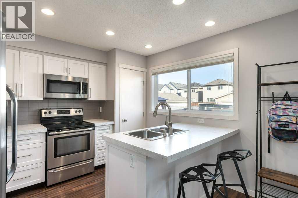 30 Copperpond Place Se, Calgary, Alberta  T2Z 0L6 - Photo 10 - A2259832
