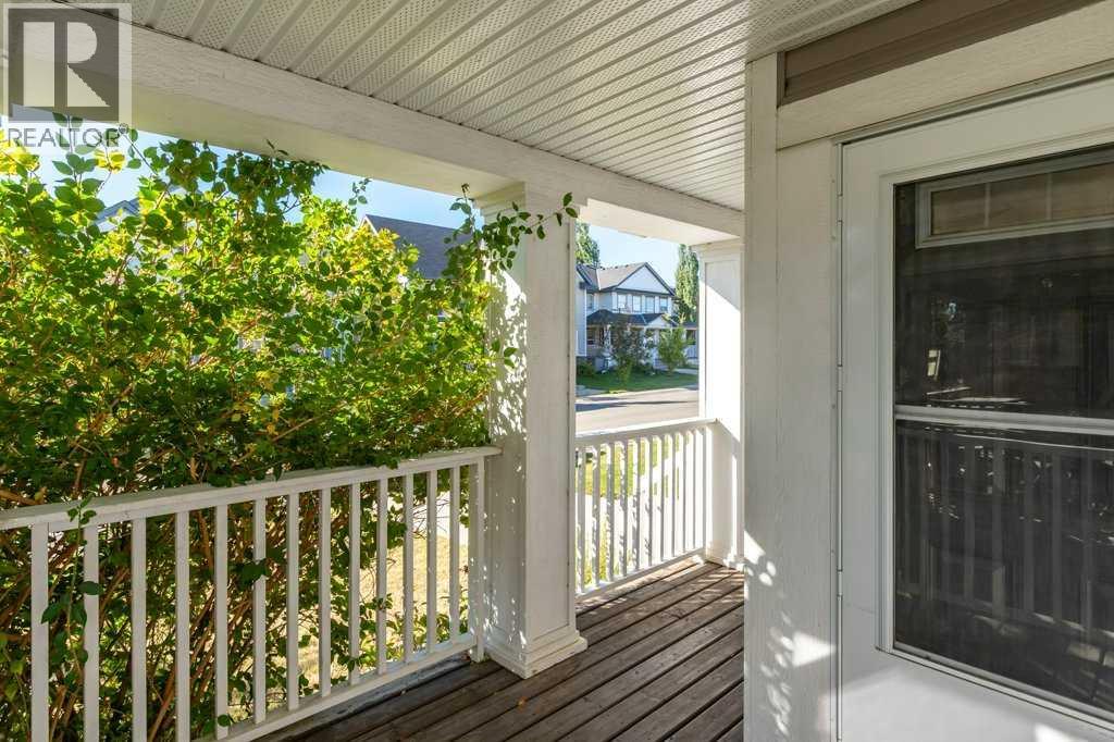 30 Copperpond Place Se, Calgary, Alberta  T2Z 0L6 - Photo 2 - A2259832