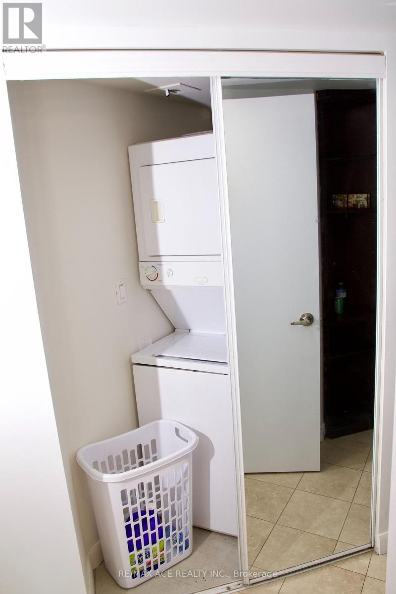 4004 - 210 Victoria Street, Toronto, Ontario  M5B 2R3 - Photo 14 - C12426425