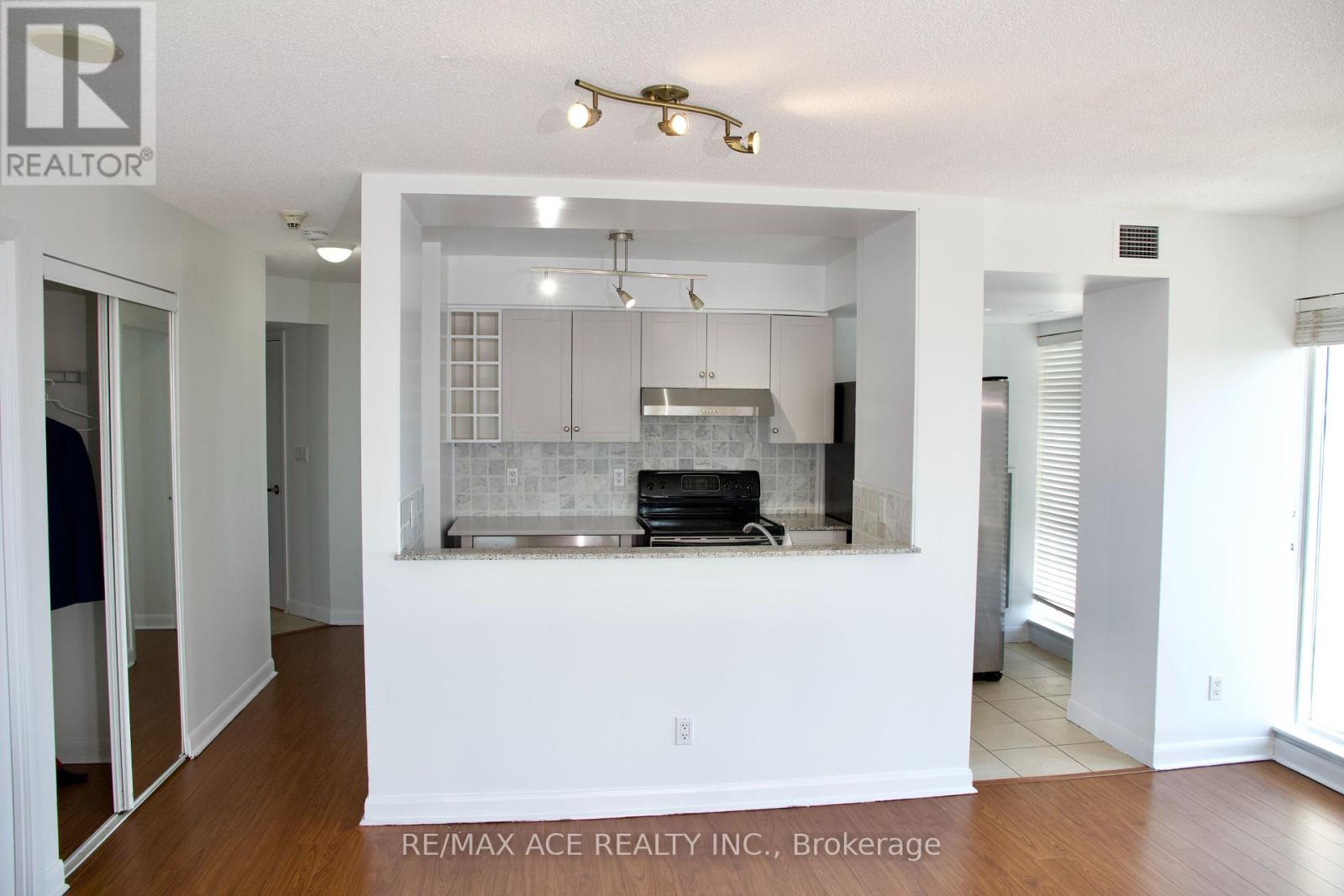 4004 - 210 Victoria Street, Toronto, Ontario  M5B 2R3 - Photo 7 - C12426425