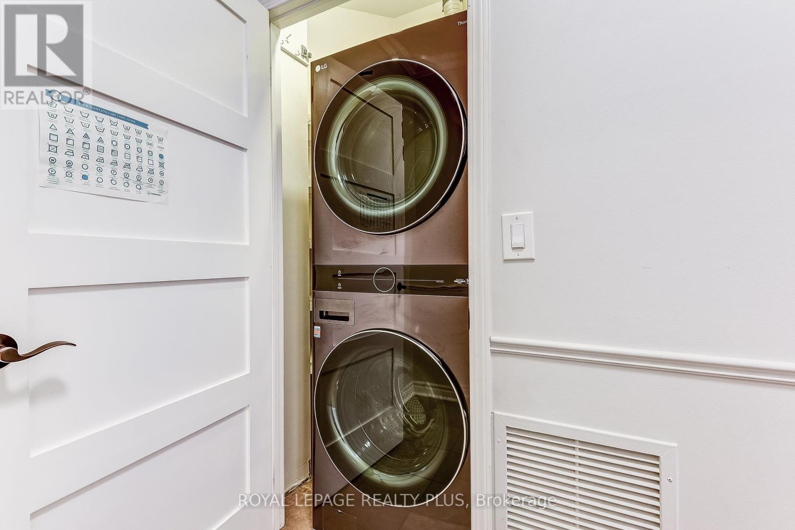 715 - 980 Yonge Street, Toronto, Ontario  M4W 3V8 - Photo 38 - C12426456