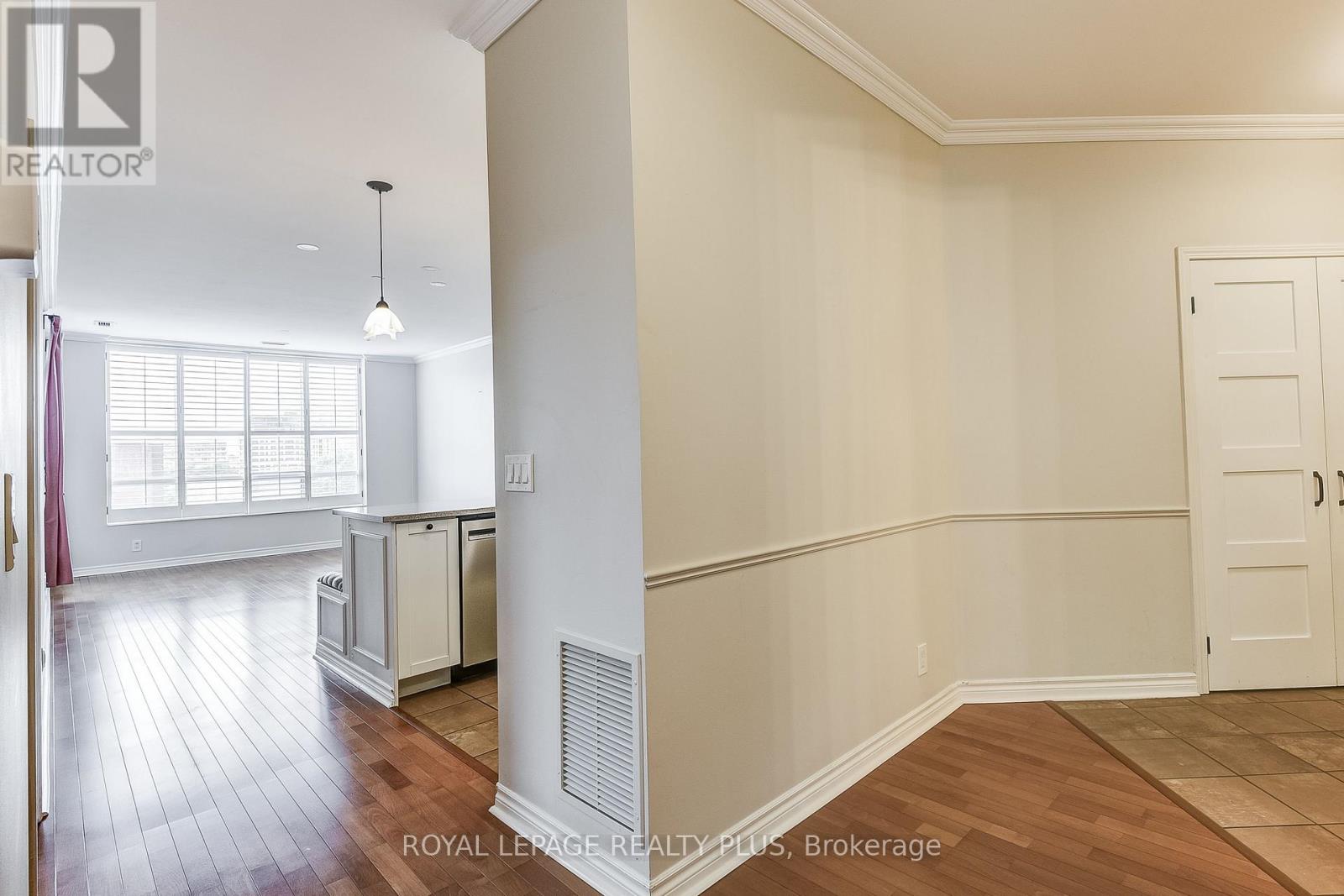 715 - 980 Yonge Street, Toronto, Ontario  M4W 3V8 - Photo 7 - C12426456