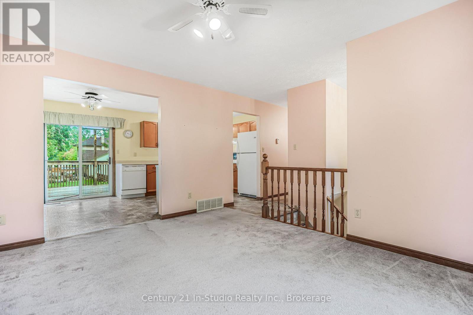 526 Crawford Street, Saugeen Shores, Ontario  N0H 2C2 - Photo 11 - X12426573
