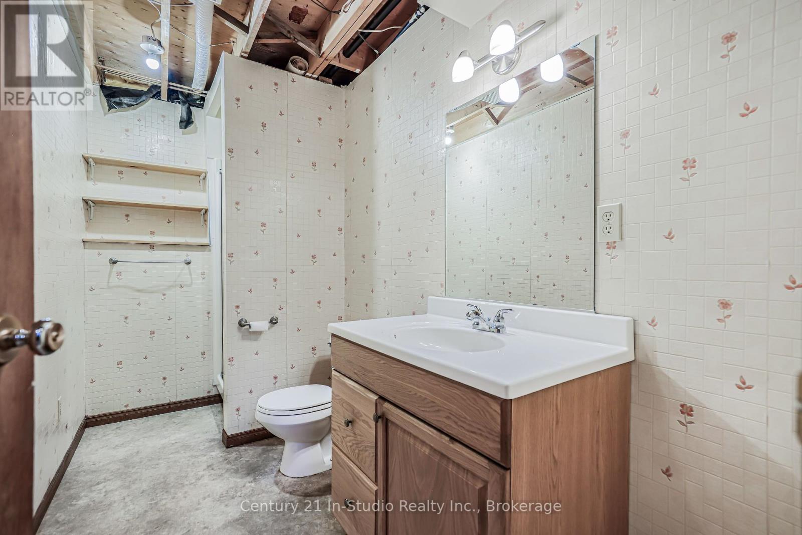 526 Crawford Street, Saugeen Shores, Ontario  N0H 2C2 - Photo 26 - X12426573