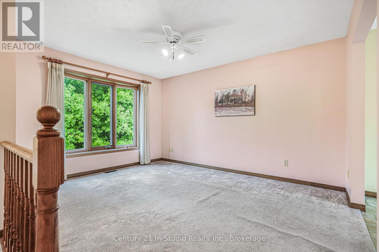 526 Crawford Street, Saugeen Shores, Ontario  N0H 2C2 - Photo 9 - X12426573