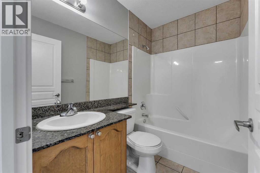 117 Cove Hill, Chestermere, Alberta  T1X 1S7 - Photo 21 - A2259760