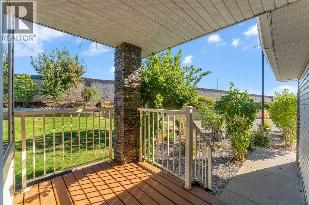 117 Cove Hill, Chestermere, Alberta  T1X 1S7 - Photo 6 - A2259760