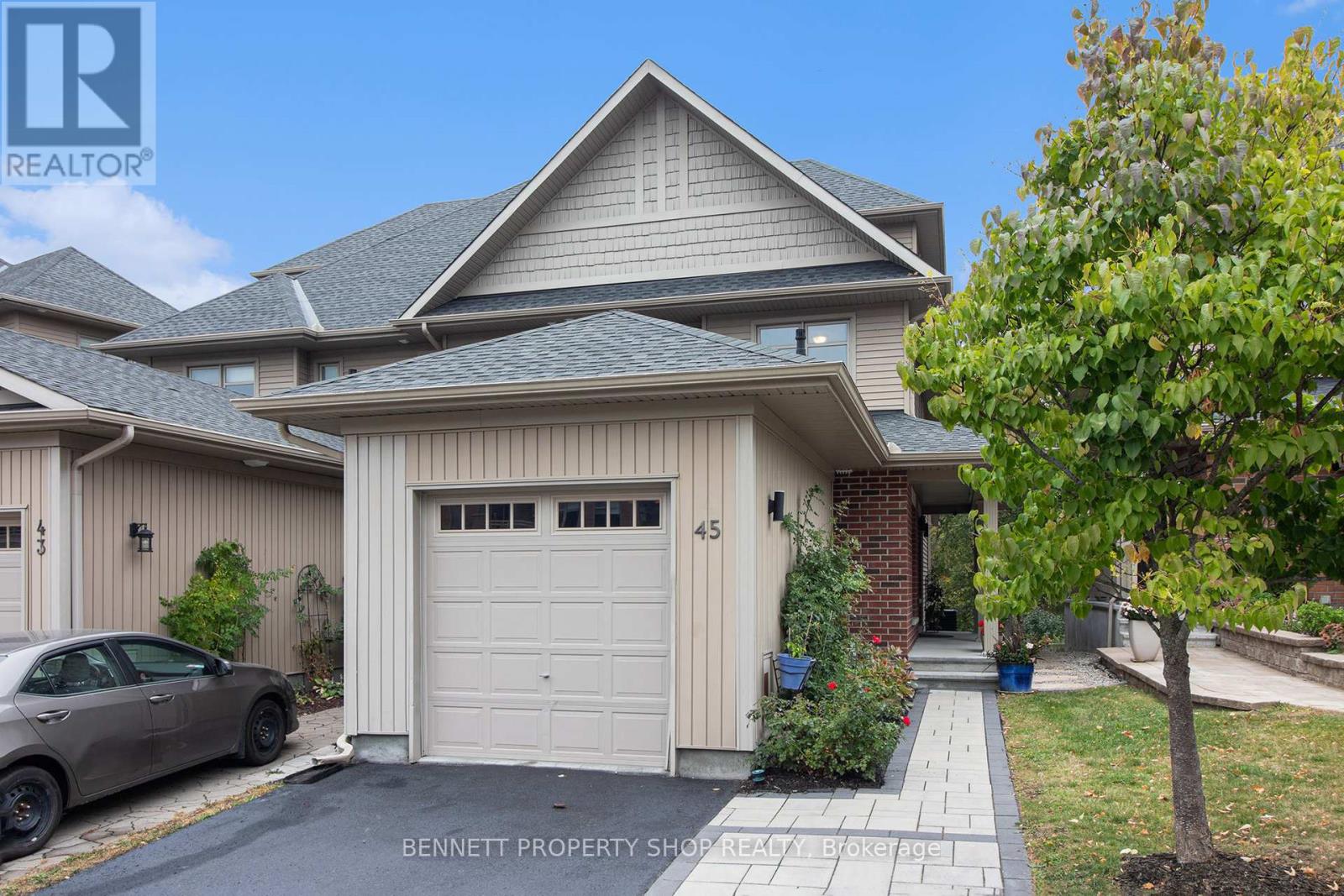 45 AVEIA PRIVATE, Ottawa, Ontario