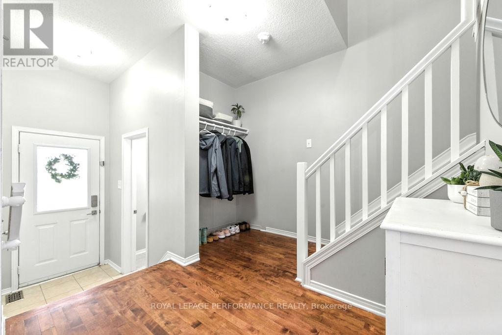 1649 Greywood Drive, Ottawa, Ontario  K1C 7L9 - Photo 5 - X12426542