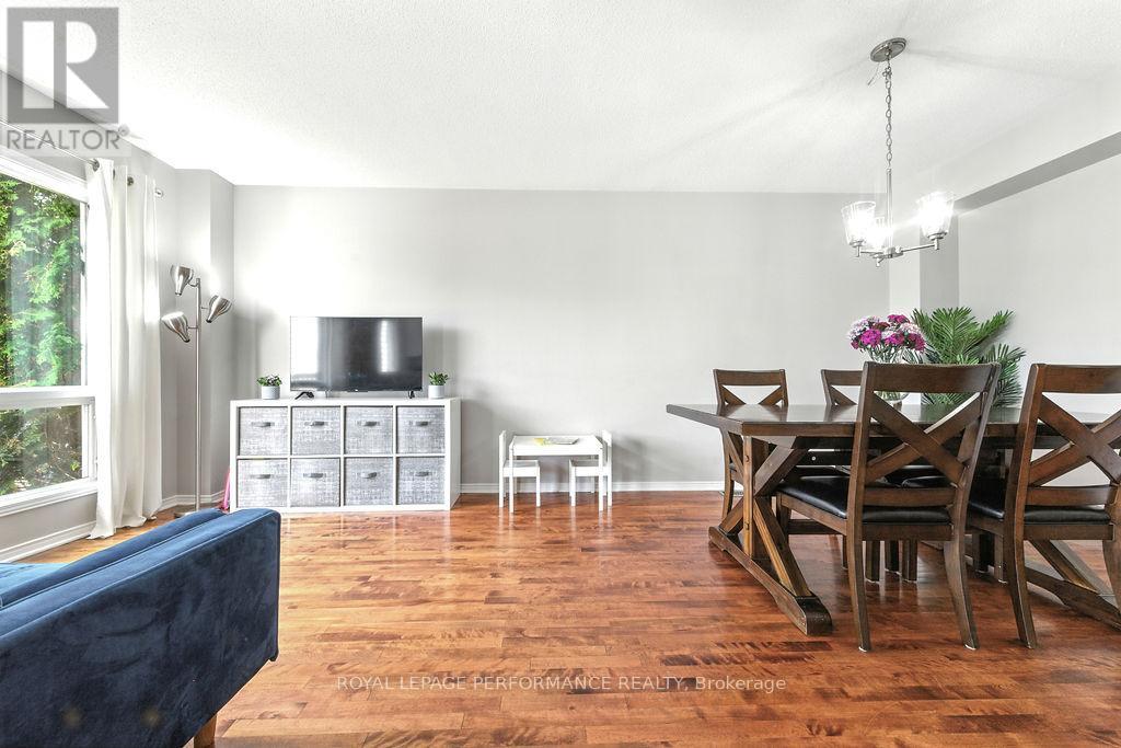 1649 Greywood Drive, Ottawa, Ontario  K1C 7L9 - Photo 8 - X12426542