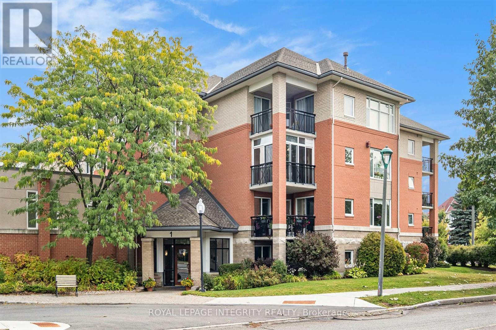 303 - 1 MERIDIAN PLACE, ottawa, Ontario