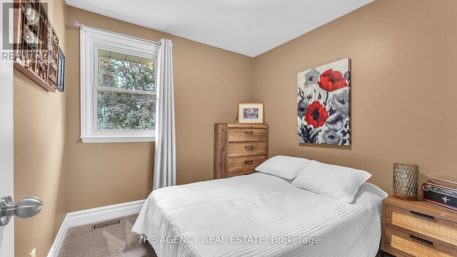 77 Southview Crescent, London South, Ontario  N6J 3L6 - Photo 16 - X12426468