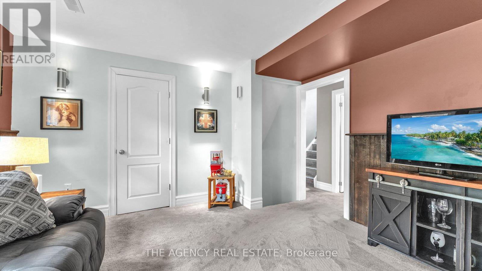 77 Southview Crescent, London South, Ontario  N6J 3L6 - Photo 21 - X12426468