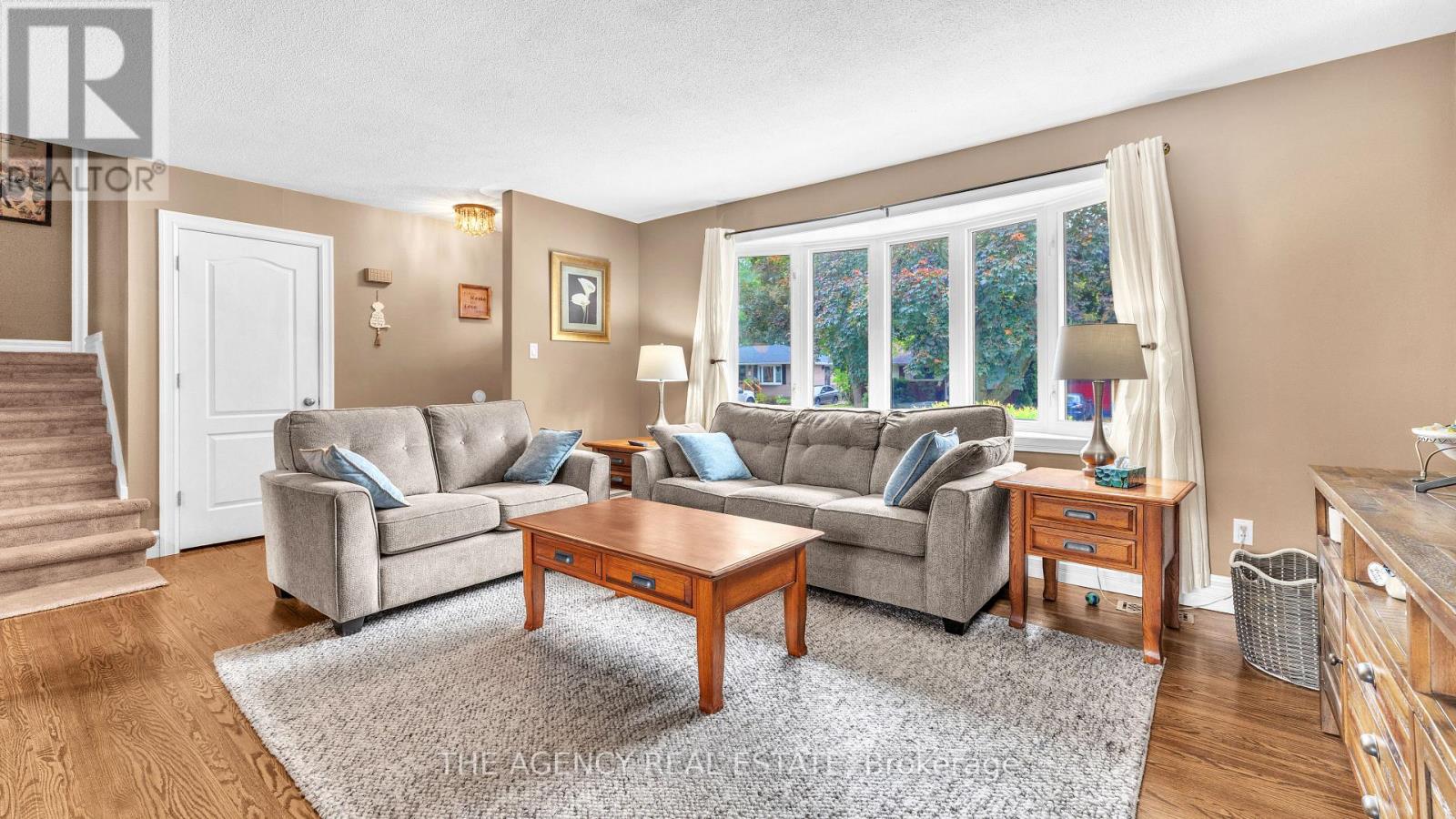 77 Southview Crescent, London South, Ontario  N6J 3L6 - Photo 9 - X12426468