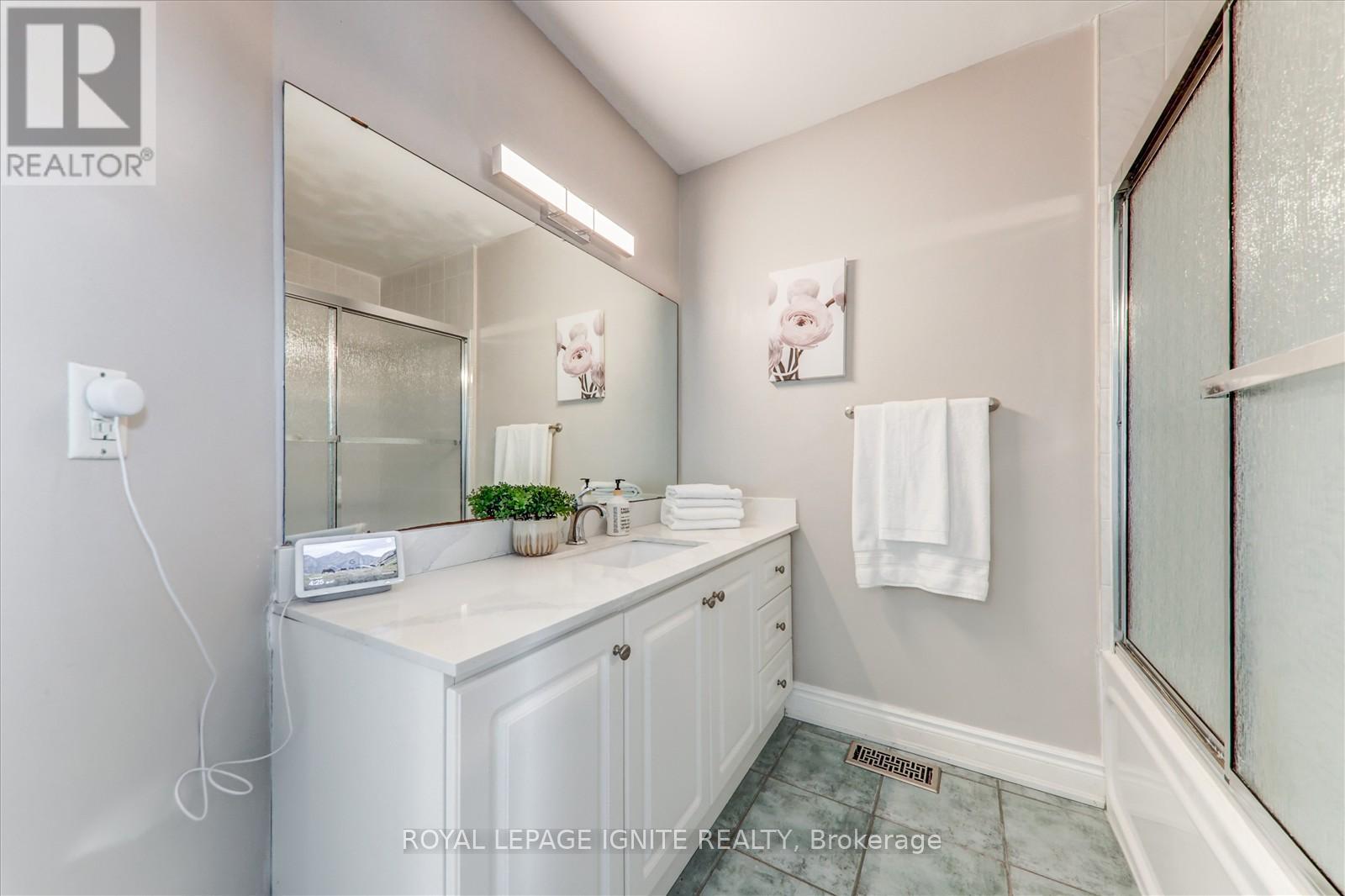 11 Magnum Way, Toronto, Ontario  M1C 5C3 - Photo 13 - E12426412
