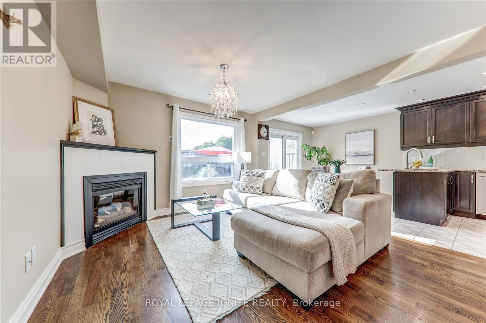 11 Magnum Way, Toronto, Ontario  M1C 5C3 - Photo 4 - E12426412