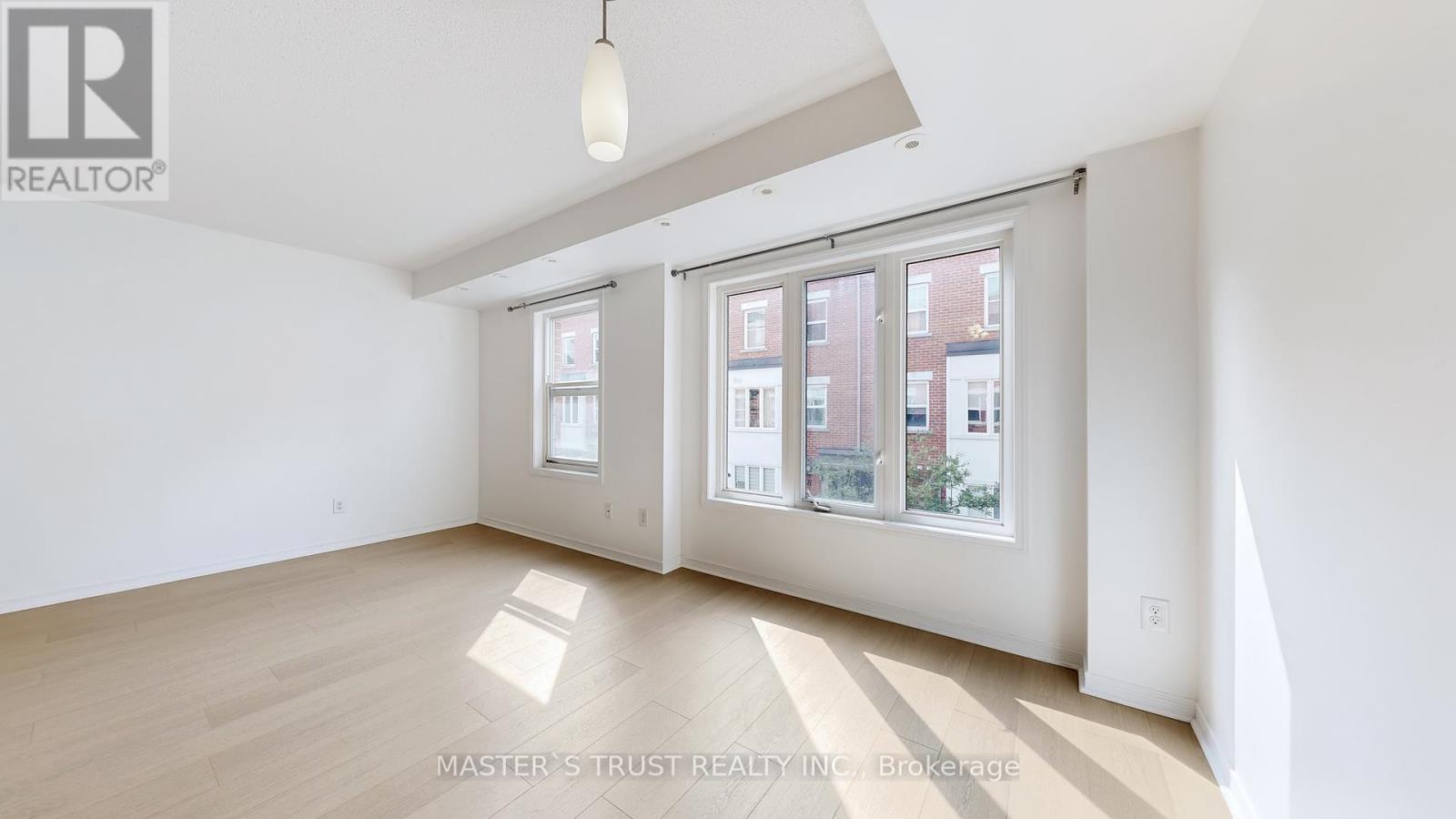 Unit4 - 74 Munro Street, Toronto, Ontario  M4M 2S9 - Photo 4 - E12426446