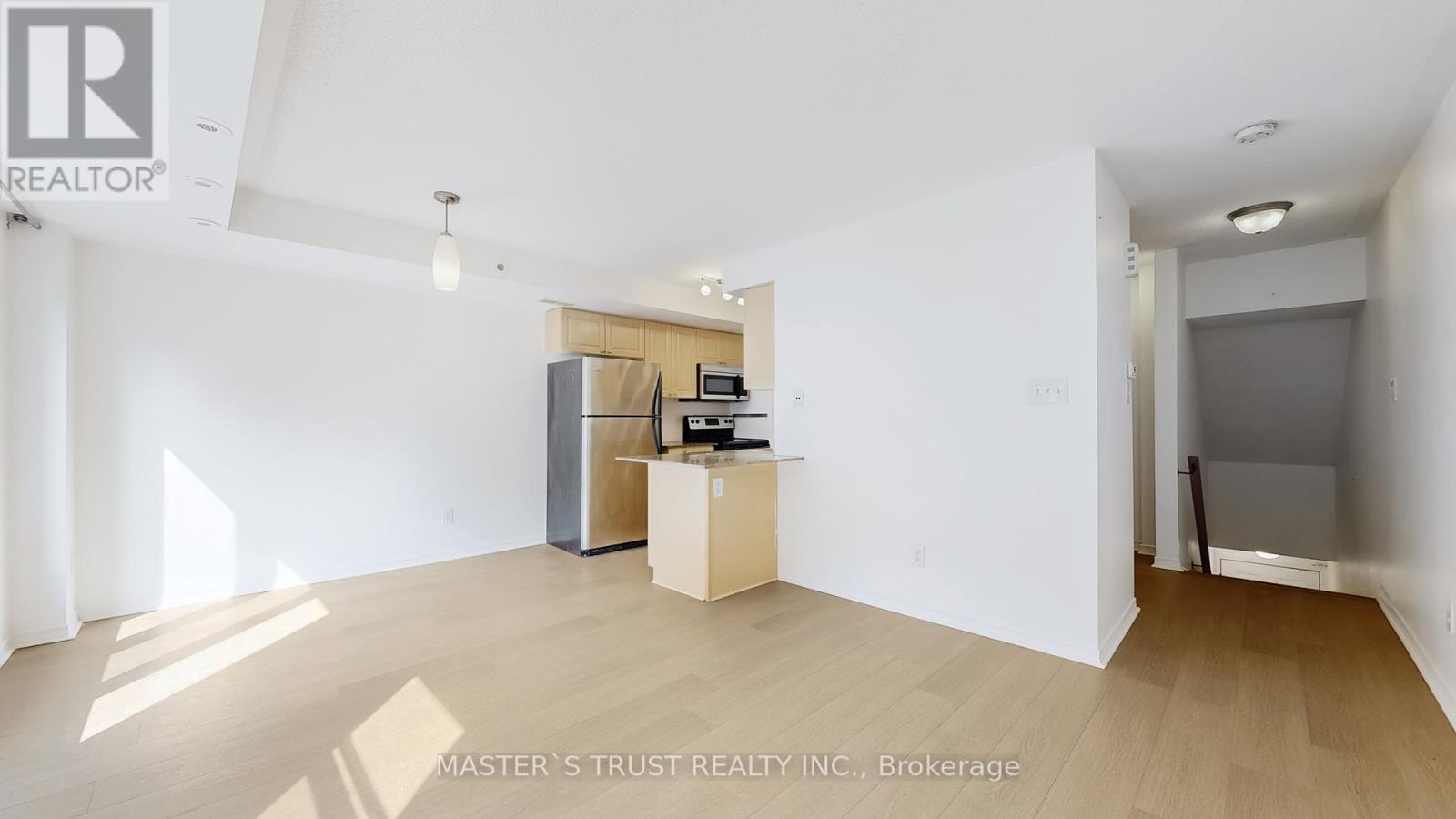 Unit4 - 74 Munro Street, Toronto, Ontario  M4M 2S9 - Photo 7 - E12426446