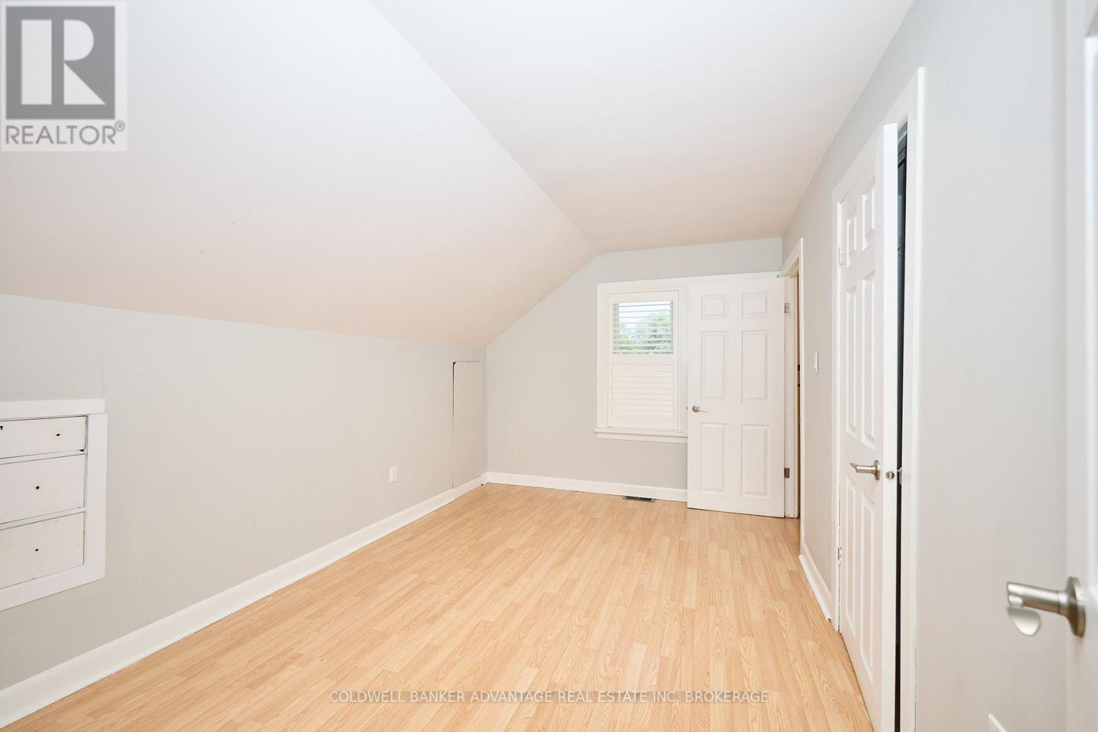 49 Carlton Avenue, Welland, Ontario  L3C 1P8 - Photo 23 - X12426536